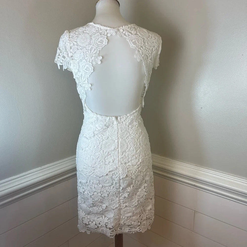 LuLu’s White Floral Lace Open Back Dress M (jrs.) FREE SHIP